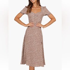 Petal & Pup
Franklin Print Puff Sleeve
Midi Dress